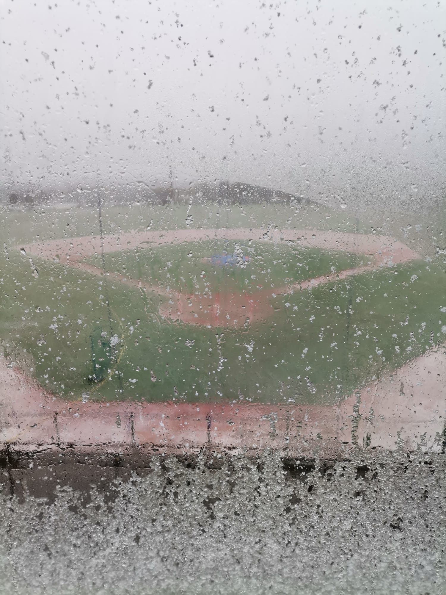 APRIL SNOW ON THE CARSO